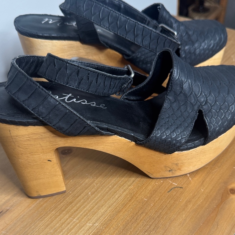 Free People Matisse Black Platform Sandals with Wooden Heel - Picture 7 of 7